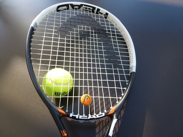 テニスラケット高級品と安物の差２